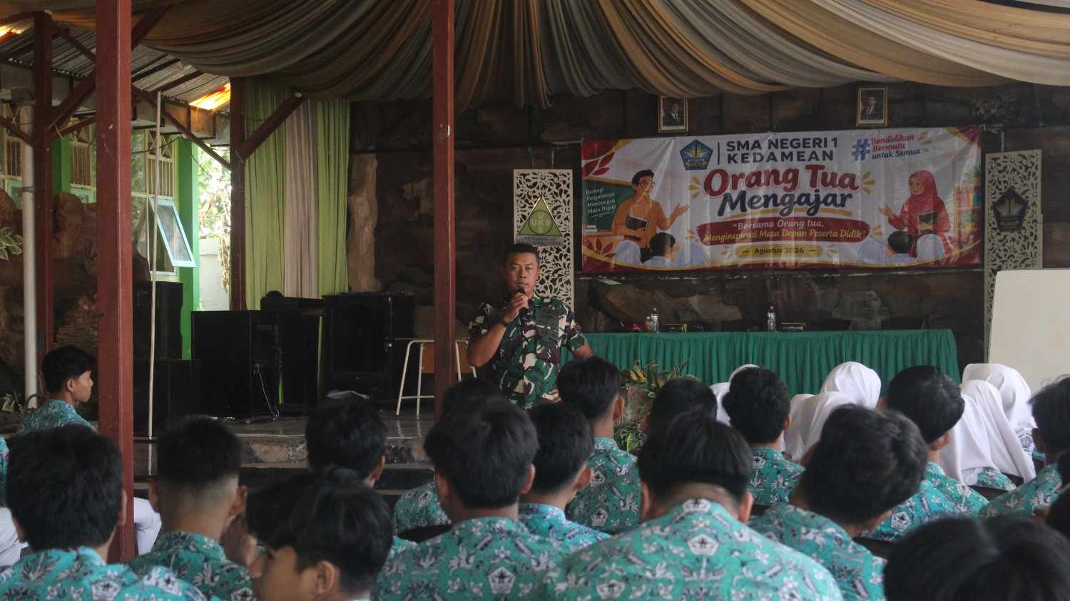 Wali Murid Mengajar 